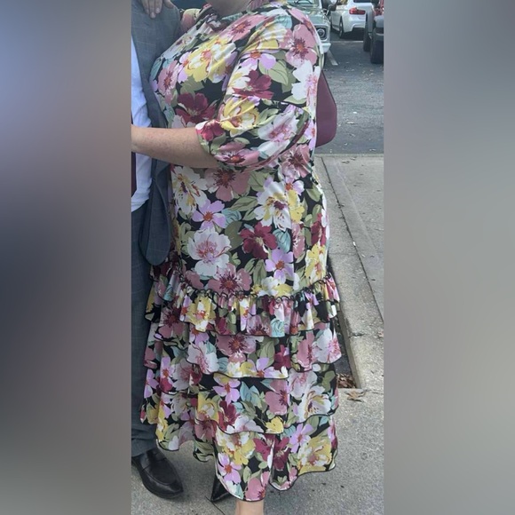 Vibrant Floral Maxi Dress - Picture 3 of 6